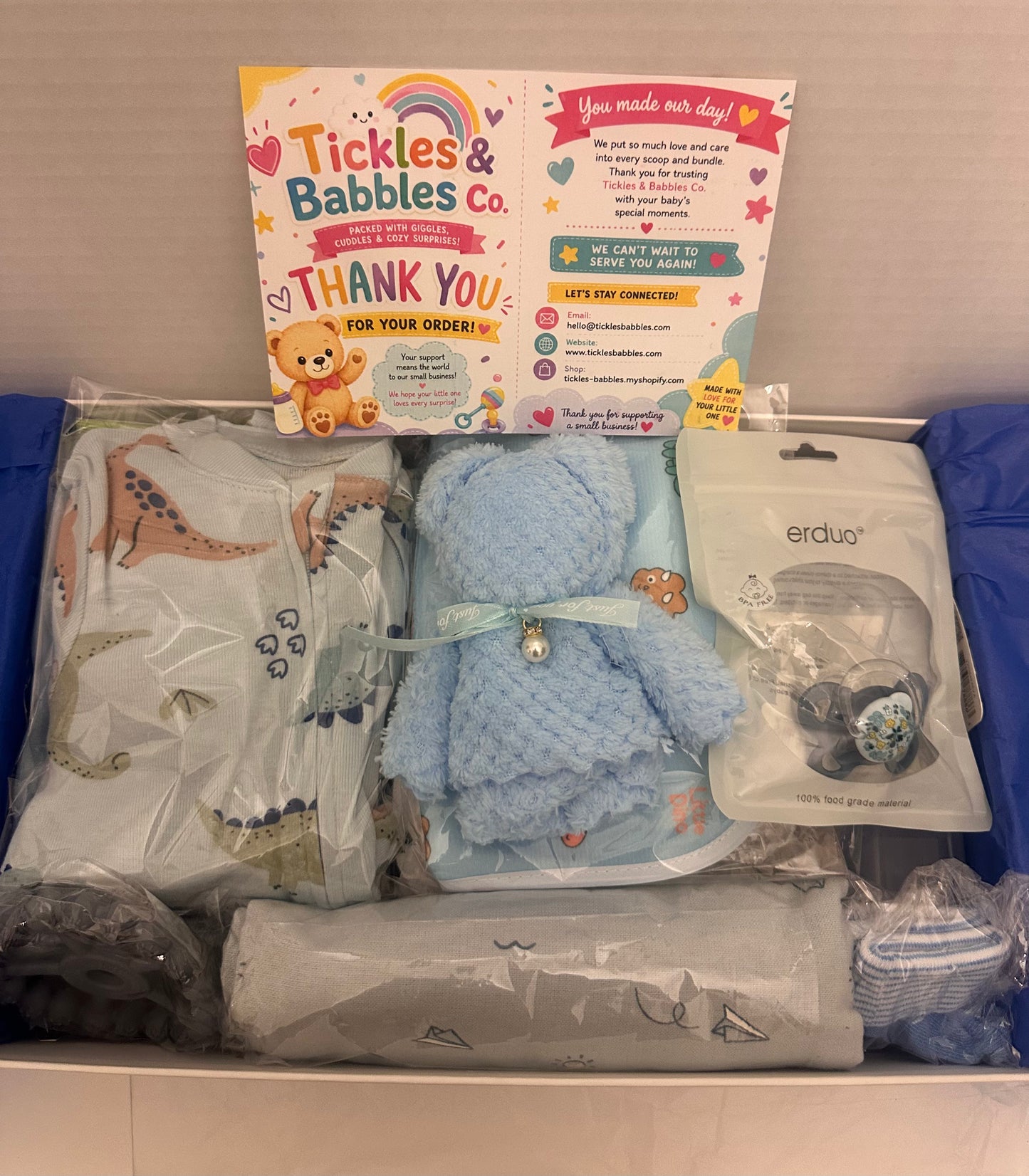 Deluxe Baby Gift Box | 0-6 Months